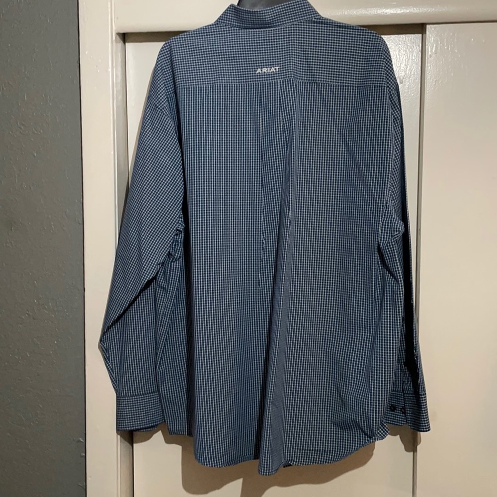 Men’s long sleeve shirt
